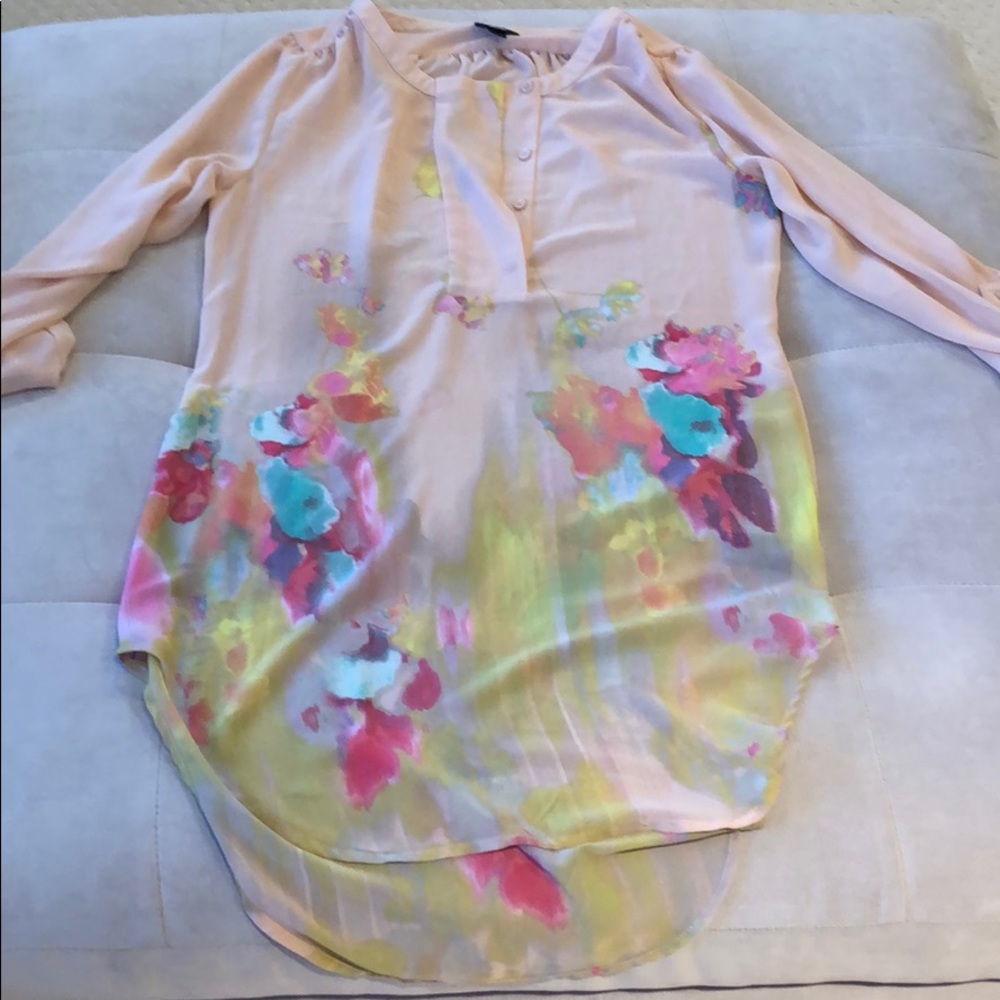 Women’s XS Mossimo watercolor blouse.